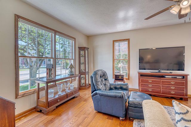 6414 Hearthstone Drive, Evansville, IN 47715