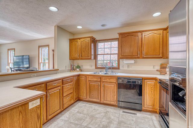 6414 Hearthstone Drive, Evansville, IN 47715