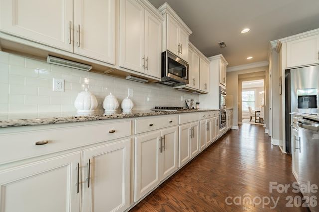 208 Canoe Pole Lane, Mooresville, NC 28117