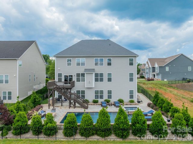 208 Canoe Pole Lane, Mooresville, NC 28117