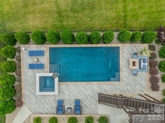 208 Canoe Pole Lane, Mooresville, NC 28117