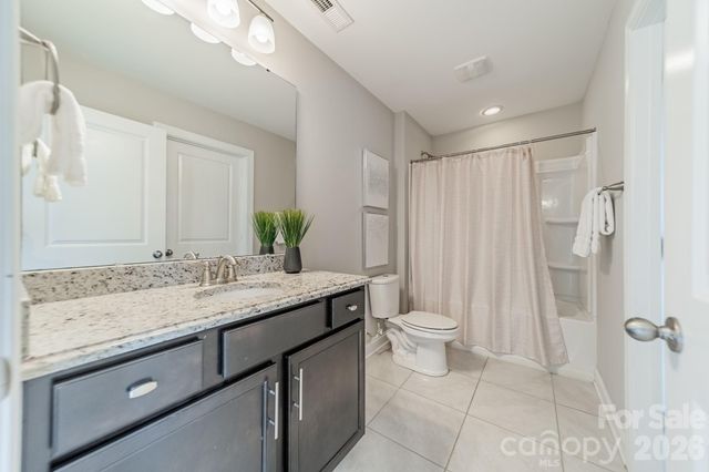 208 Canoe Pole Lane, Mooresville, NC 28117