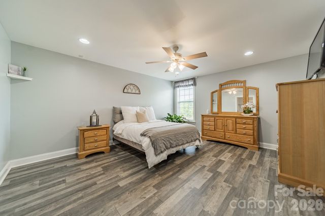 208 Canoe Pole Lane, Mooresville, NC 28117