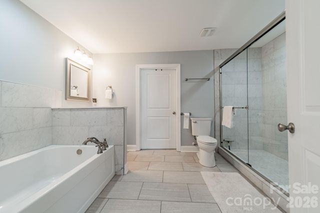 208 Canoe Pole Lane, Mooresville, NC 28117