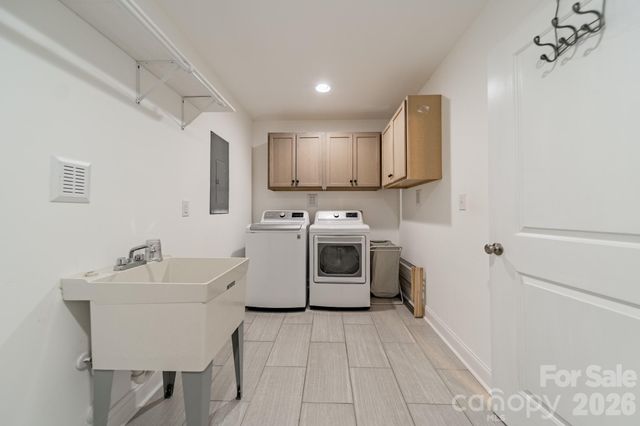 208 Canoe Pole Lane, Mooresville, NC 28117