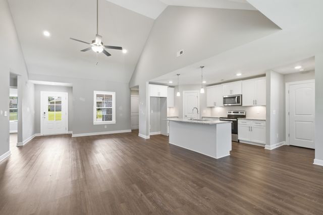 139 Pinnacle Point Ln, Tullahoma, TN 37388