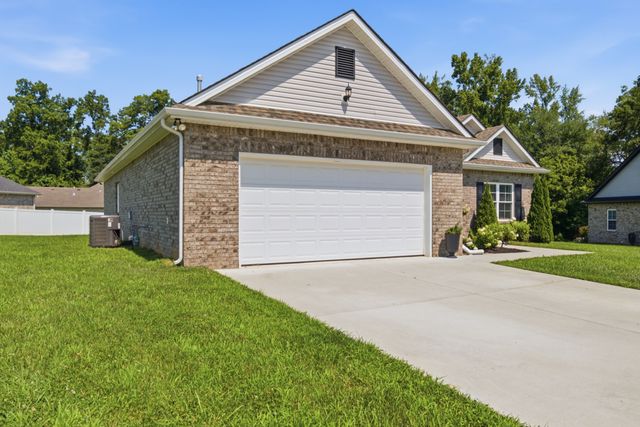 139 Pinnacle Point Ln, Tullahoma, TN 37388