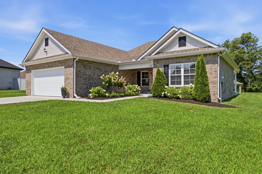 139 Pinnacle Point Ln, Tullahoma, TN 37388