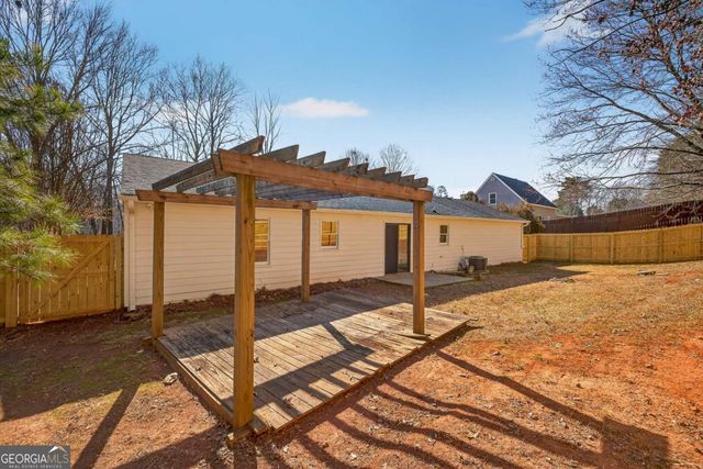 1530 Willow Gate Way, Auburn, GA 30011