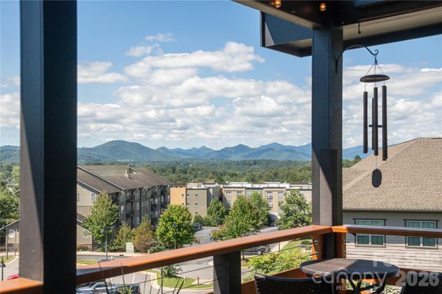 301 Ava Lane, Asheville, NC 28804