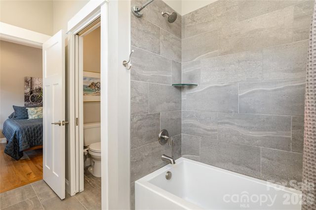 301 Ava Lane, Asheville, NC 28804