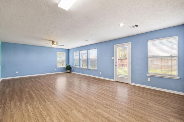 2715 Skyview Knoll Court, Houston, TX 77047