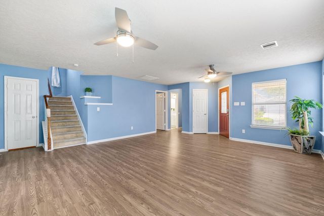 2715 Skyview Knoll Court, Houston, TX 77047