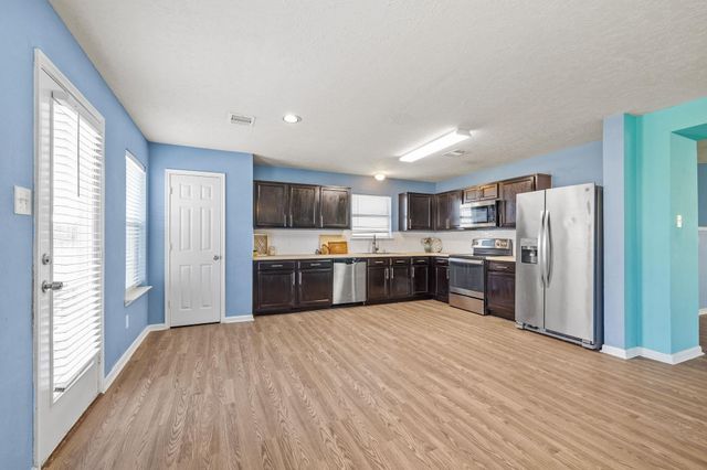 2715 Skyview Knoll Court, Houston, TX 77047