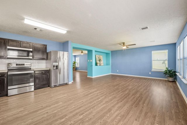 2715 Skyview Knoll Court, Houston, TX 77047