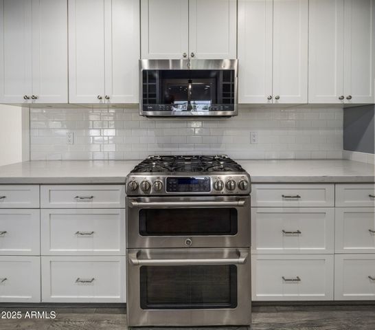 5038 E EARLL Drive, Phoenix, AZ 85018