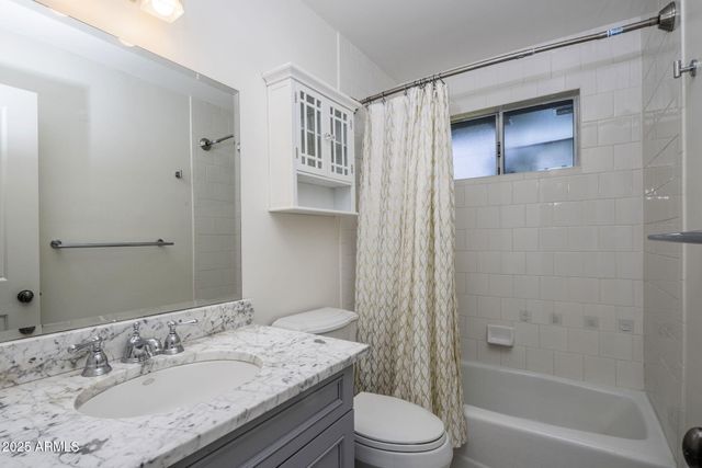 5038 E EARLL Drive, Phoenix, AZ 85018