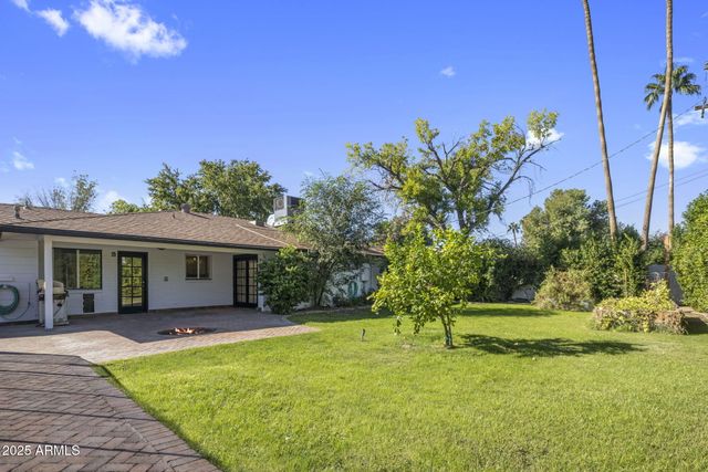 5038 E EARLL Drive, Phoenix, AZ 85018