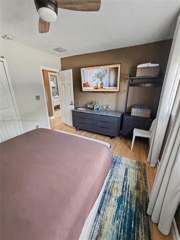 1423 Holly Heights Dr 11, Fort Lauderdale, FL 33304