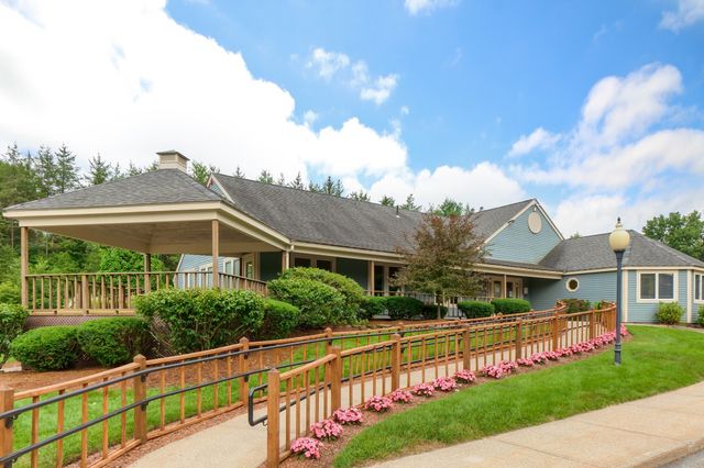 512 Ridgefield Cir C, Clinton, MA 01510