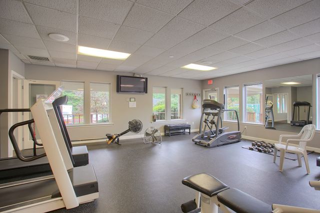 512 Ridgefield Cir C, Clinton, MA 01510