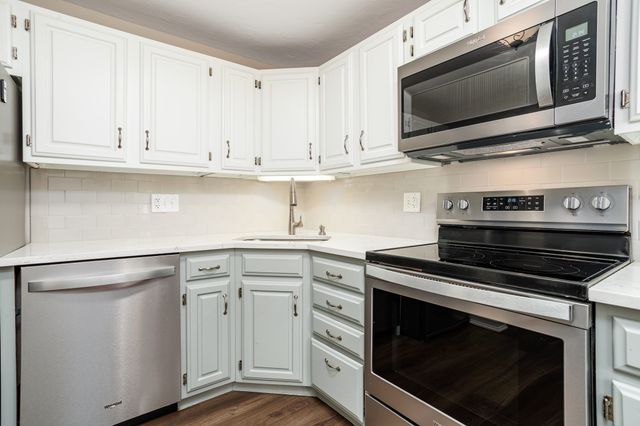 512 Ridgefield Cir C, Clinton, MA 01510