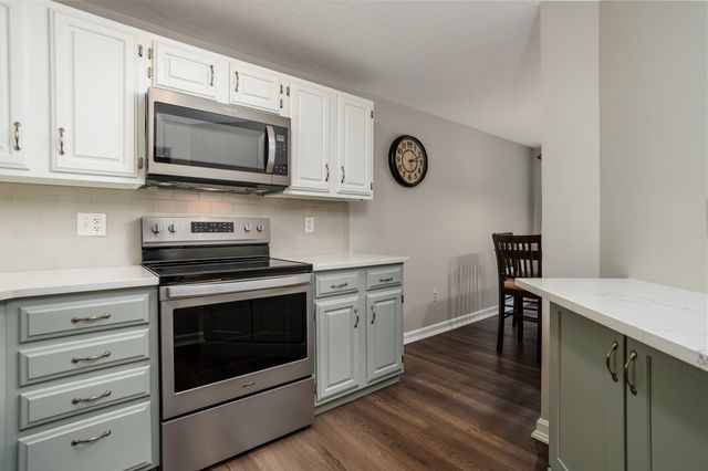 512 Ridgefield Cir C, Clinton, MA 01510