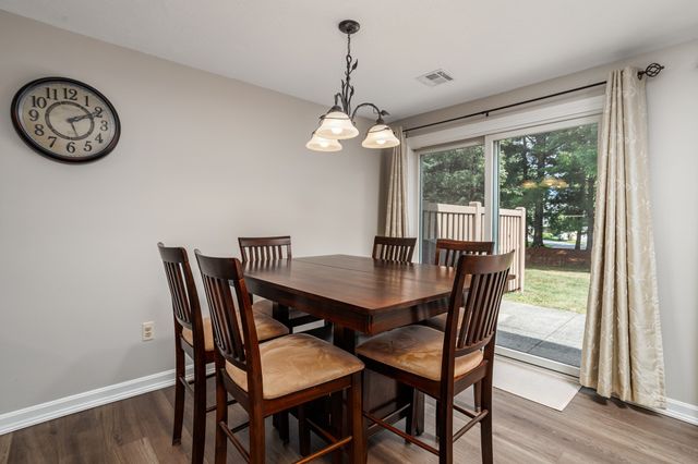 512 Ridgefield Cir C, Clinton, MA 01510