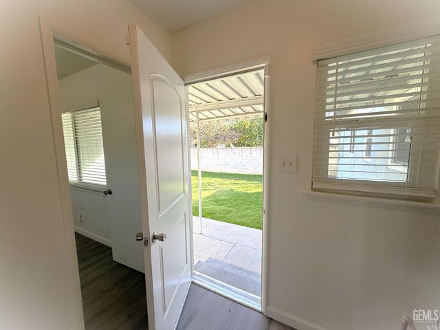 3117 Haley Street, Bakersfield, CA 93305