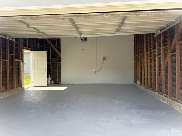 3117 Haley Street, Bakersfield, CA 93305