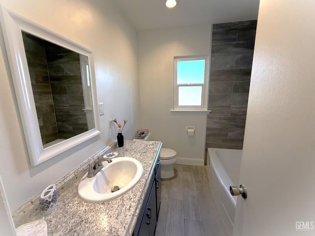 3117 Haley Street, Bakersfield, CA 93305