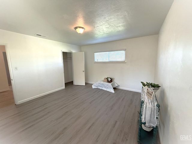 3117 Haley Street, Bakersfield, CA 93305