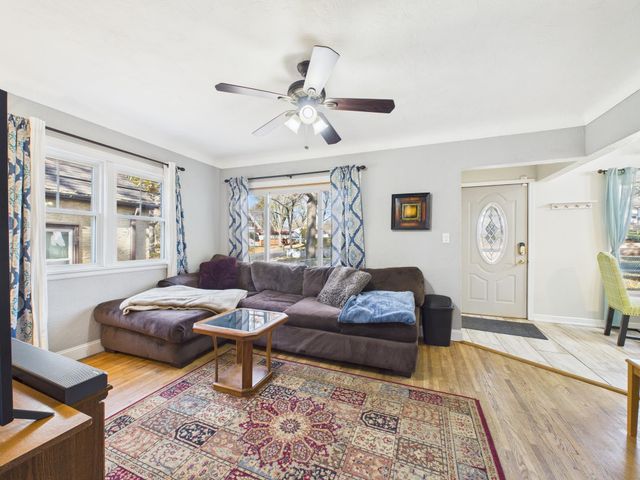 1964 Hyacinth Avenue E, Saint Paul, MN 55119