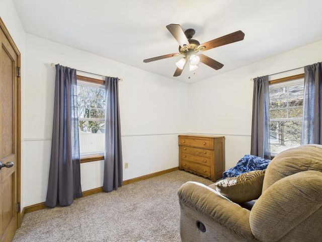 1964 Hyacinth Avenue E, Saint Paul, MN 55119