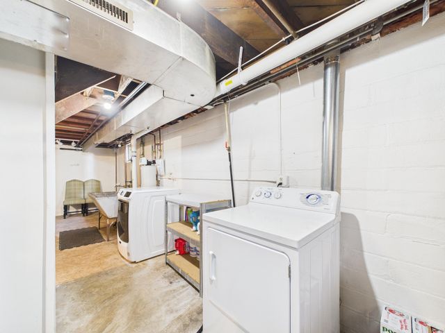 1964 Hyacinth Avenue E, Saint Paul, MN 55119