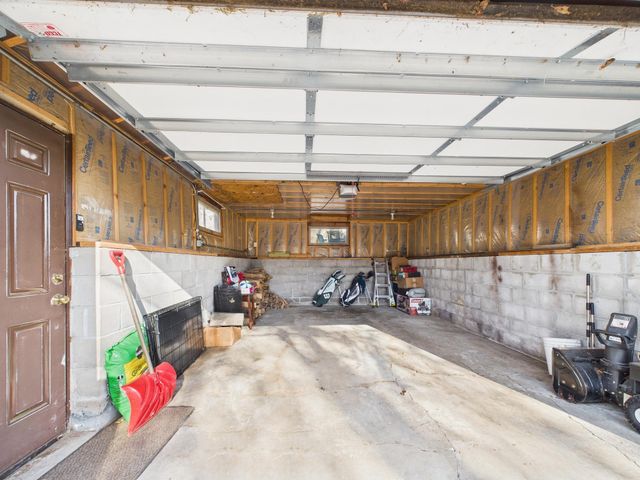 1964 Hyacinth Avenue E, Saint Paul, MN 55119