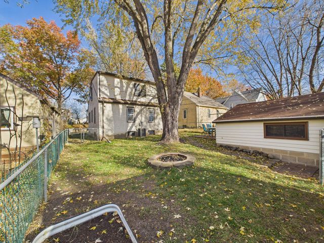 1964 Hyacinth Avenue E, Saint Paul, MN 55119