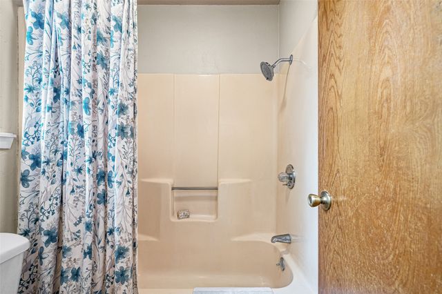 1017 Meadowlark Lane, Granbury, TX 76048