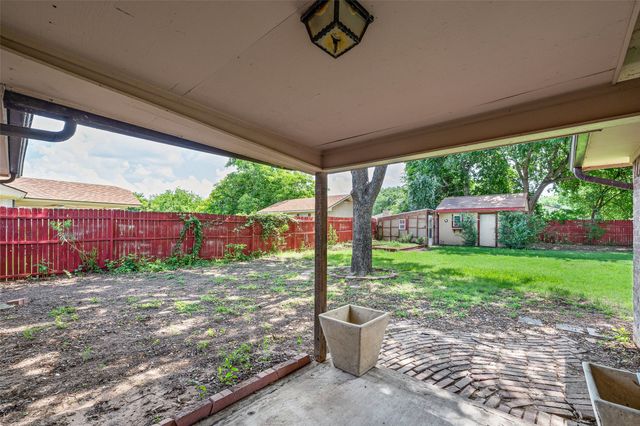 1017 Meadowlark Lane, Granbury, TX 76048