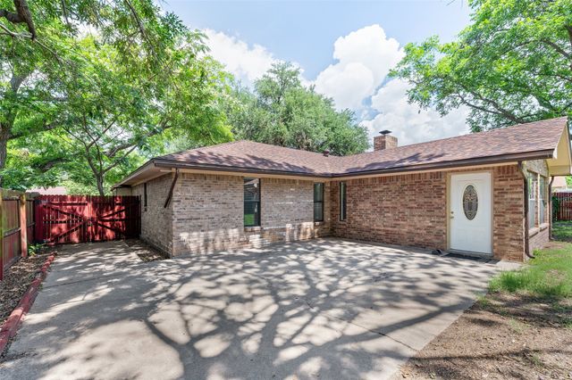 1017 Meadowlark Lane, Granbury, TX 76048