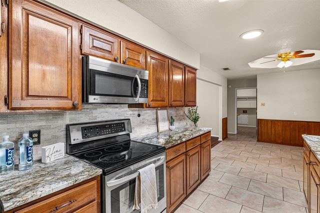 1017 Meadowlark Lane, Granbury, TX 76048
