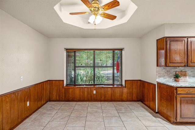 1017 Meadowlark Lane, Granbury, TX 76048