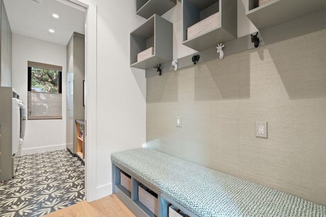 2300 Barton Creek BLVD 4, Austin, TX 78735