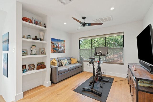 2300 Barton Creek BLVD 4, Austin, TX 78735