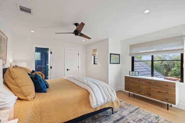 2300 Barton Creek BLVD 4, Austin, TX 78735