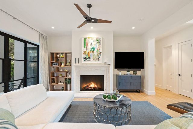 2300 Barton Creek BLVD 4, Austin, TX 78735