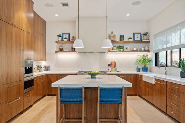 2300 Barton Creek BLVD 4, Austin, TX 78735