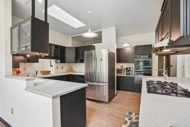 76 Foster Rd, Ashby, MA 01431