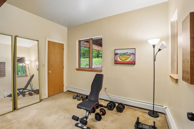 76 Foster Rd, Ashby, MA 01431