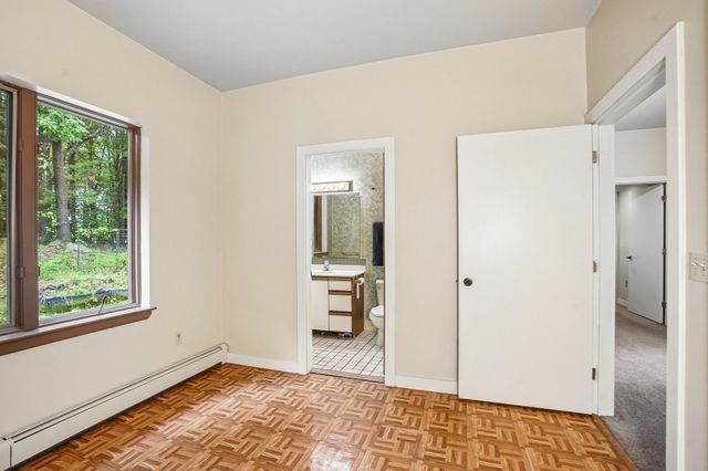 76 Foster Rd, Ashby, MA 01431